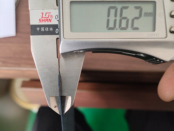 Measure MMO coated titanium anode plate thickness with vernier calipers