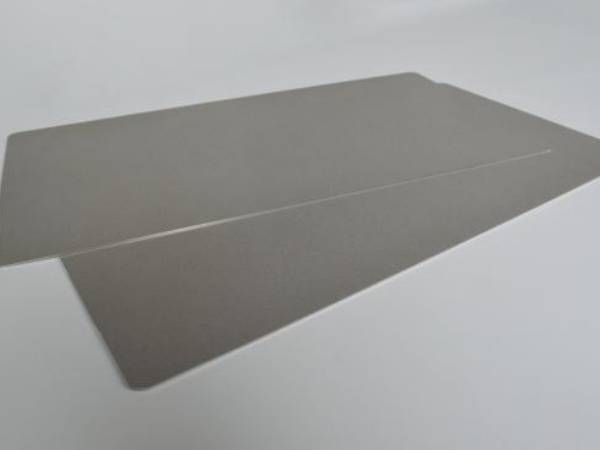 Titanium powder sintered plates