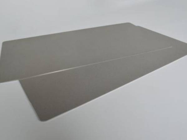 Plaques frittées en poudre de titane